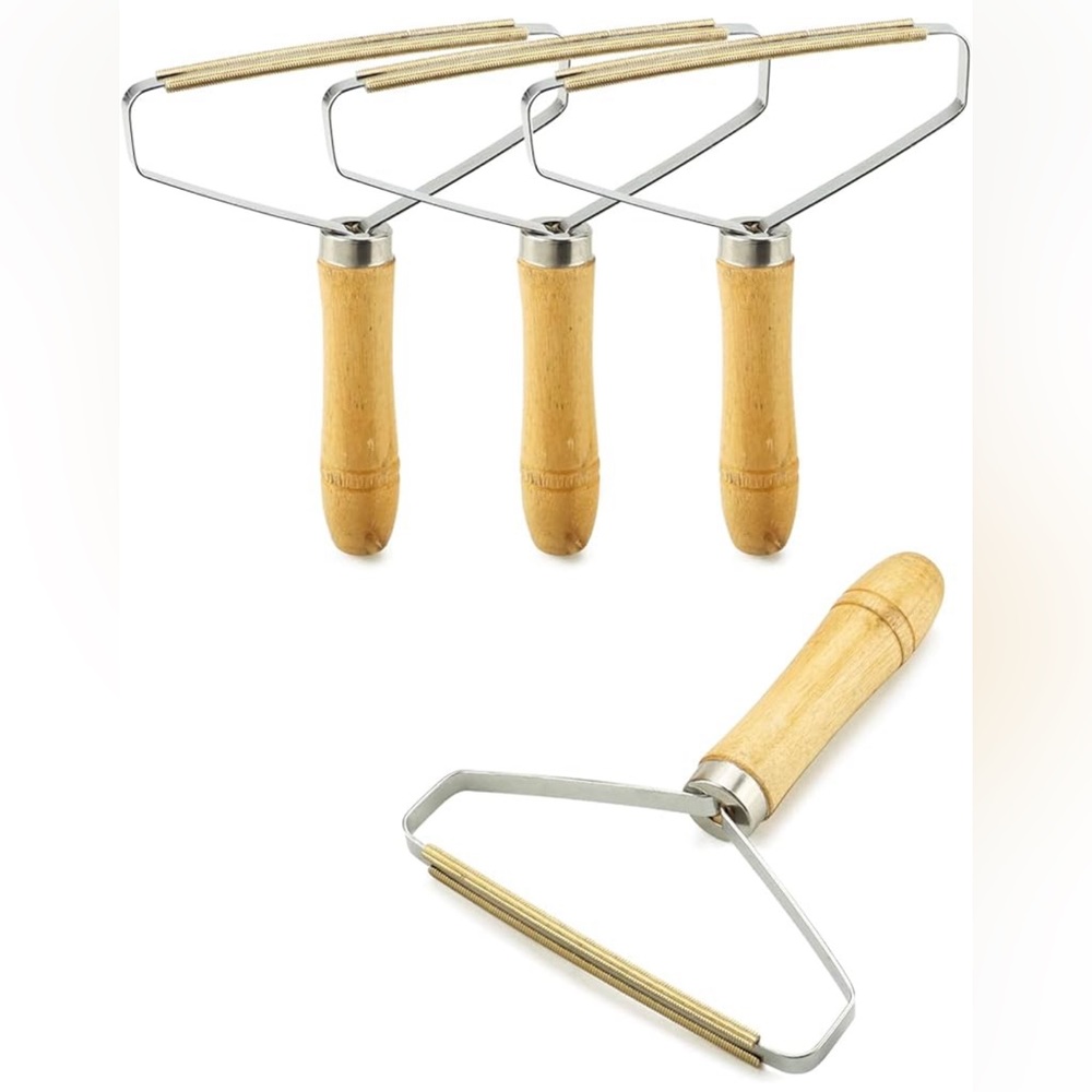 4pcs Portable Wood Lint Remover Tool: 3pcs lint remover brush carpet cleaner
